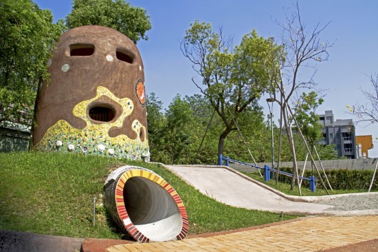 新業(yè)觀峰 公共藝術(shù)品 ─ 【小妖精の砦】