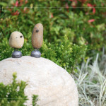 栩栩如生的石頭鳥(niǎo)點(diǎn)綴在社區(qū)一隅，與築森鄰住戶(hù)比鄰而居，成為最溫暖的陪伴。