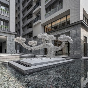 雲(yún)與樹(shù)