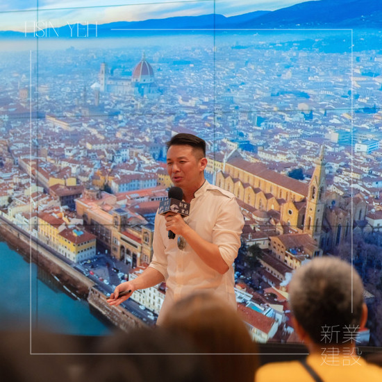 藝術(shù)修復(fù)師—蔡舜任從事修復(fù)已邁入第21年，從義大利到荷蘭，將技藝及理念延伸到臺(tái)灣，透過(guò)一雙巧手及深厚經(jīng)驗(yàn)，為本土修復(fù)領(lǐng)域注入新生命