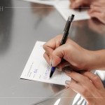 在感動之餘，也不忘對默默守護(hù)我們的打火英雄說聲謝謝，劇團(tuán)會將來賓的祝福與鼓勵，分別寄送到臺灣各地的消防分隊(duì)，傳遞滿滿的溫暖與感謝。