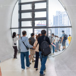 位於臺(tái)中國(guó)家歌劇院五樓的涵洞，是建築物唯一完整可見的對(duì)稱內(nèi)凹結(jié)構(gòu)，有自然的回聲效果，在此高歌一曲，歌聲便能傳到一樓廣場(chǎng)呦！