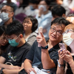 每一句對話，都在描繪未來生活的輪廓，這場客變說明會中，家的雛形悄悄成形。