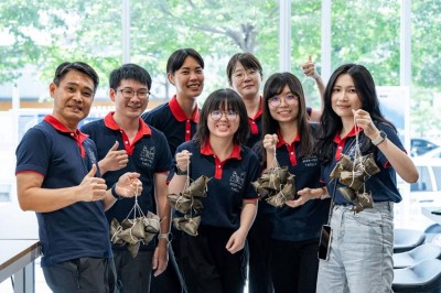 新業(yè)建設(shè)包粽、淨(jìng)溪、分享愛(ài) 推動(dòng)公益從身邊做起